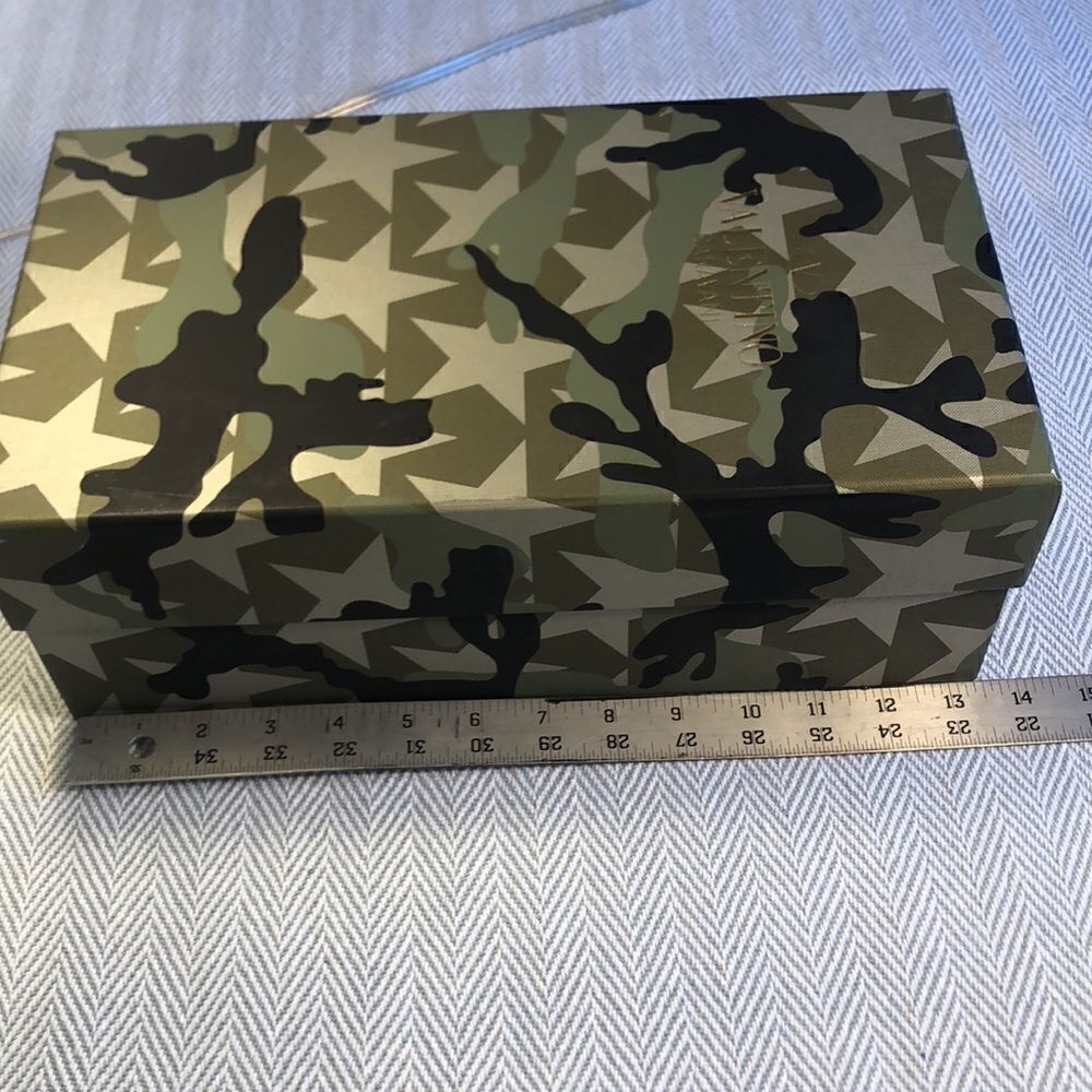 Valentino camo Shoe Box  length 13 5/8” X w 7 5/8  X h 5”, Excellent Condition - Picture 8 of 12
